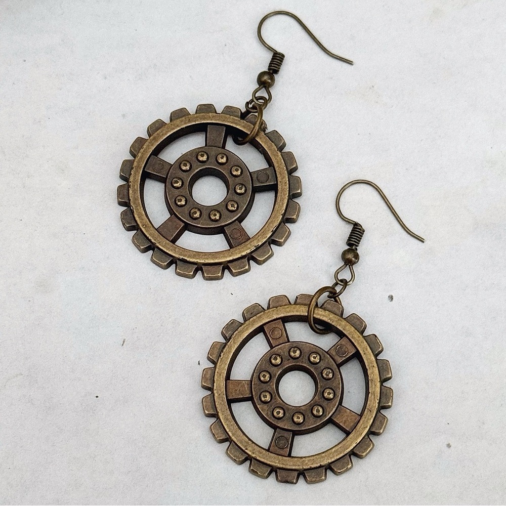 5 For $25💫Steampunk Gears Dangles Earrings - Picture 4 of 5
